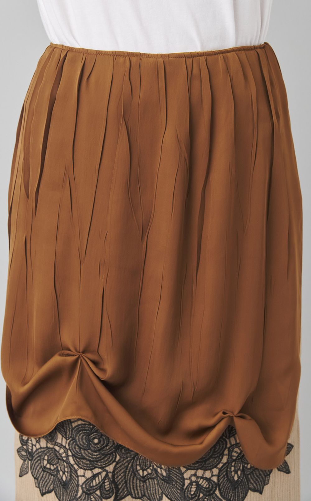 【roop】刺繍スカート