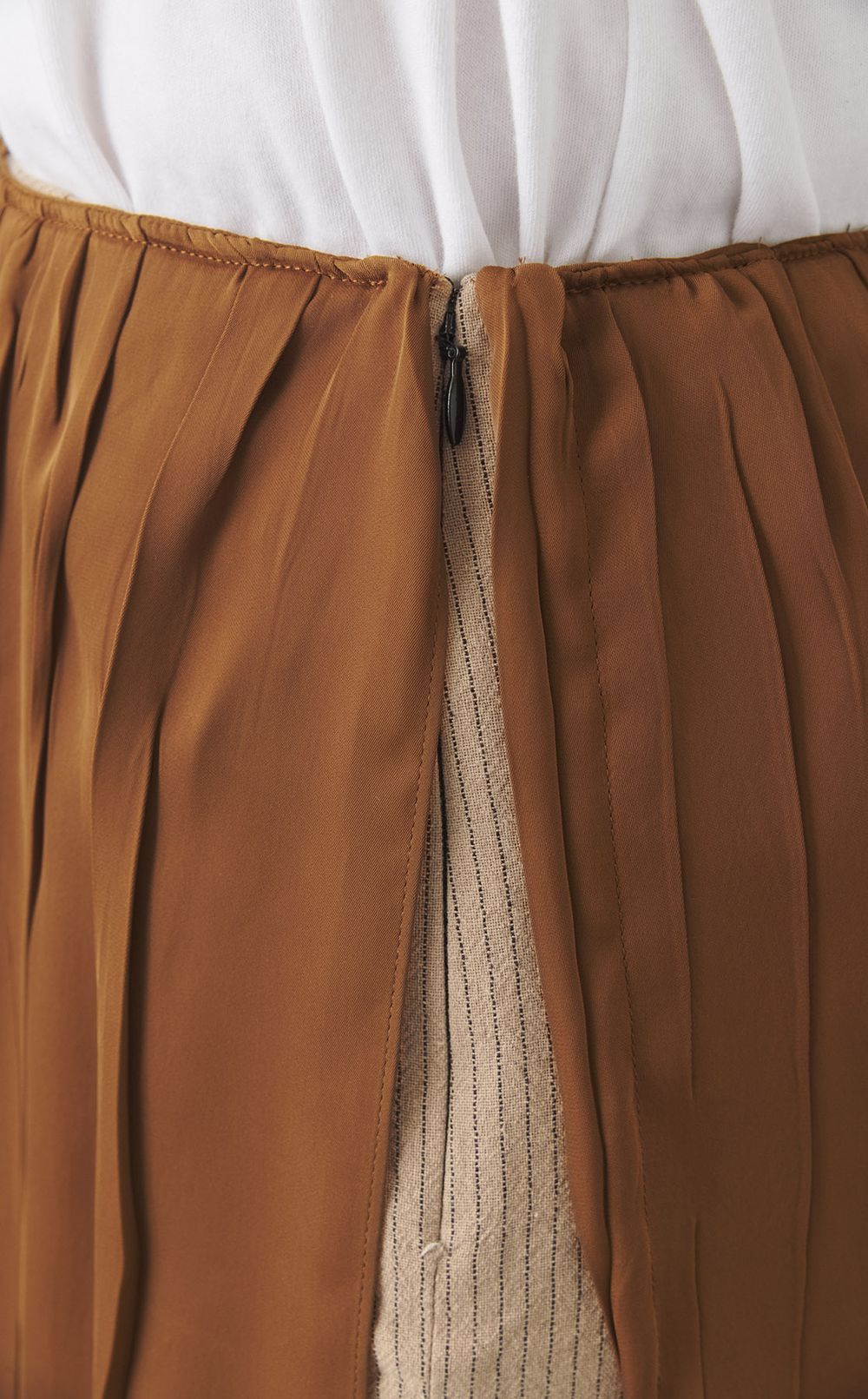 【roop】刺繍スカート