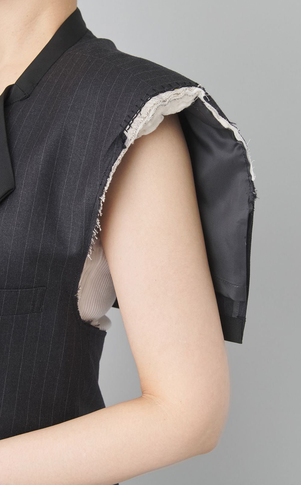 【roop】ジャケット