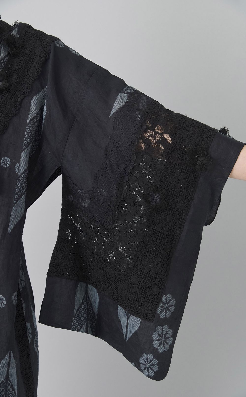 【roop】花（機械刺繍）&レースの着物の羽織