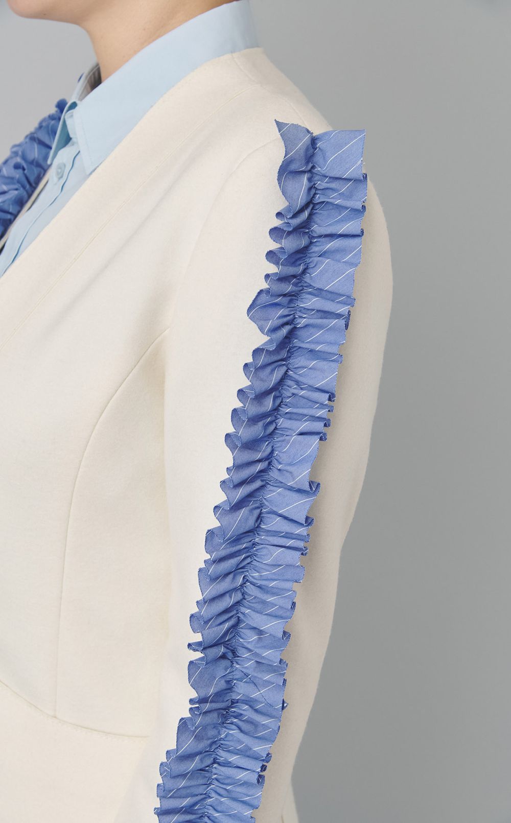 【roop】フリルジャケット