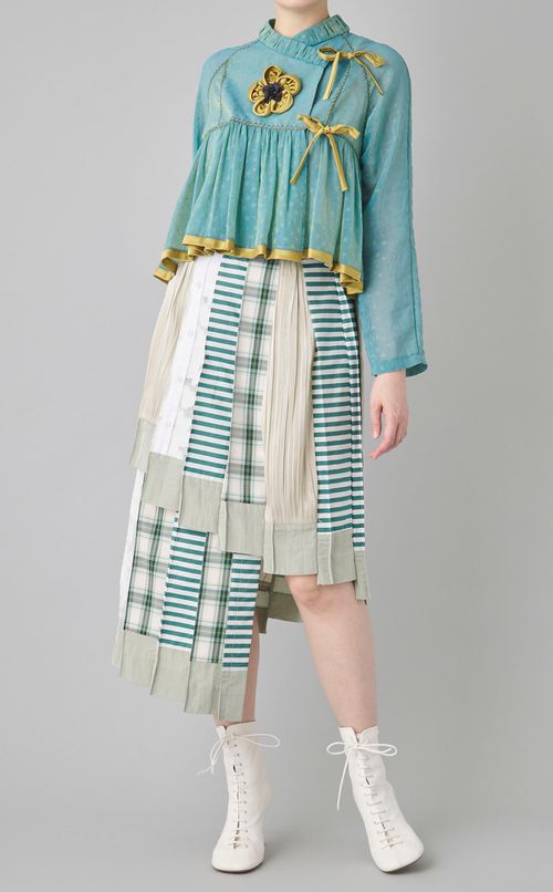 【roop】フラワー刺繍ブラウス