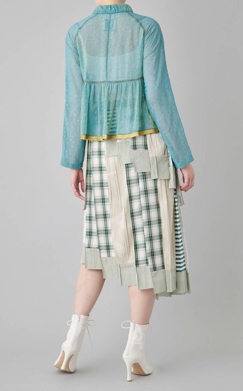 【roop】フラワー刺繍ブラウス