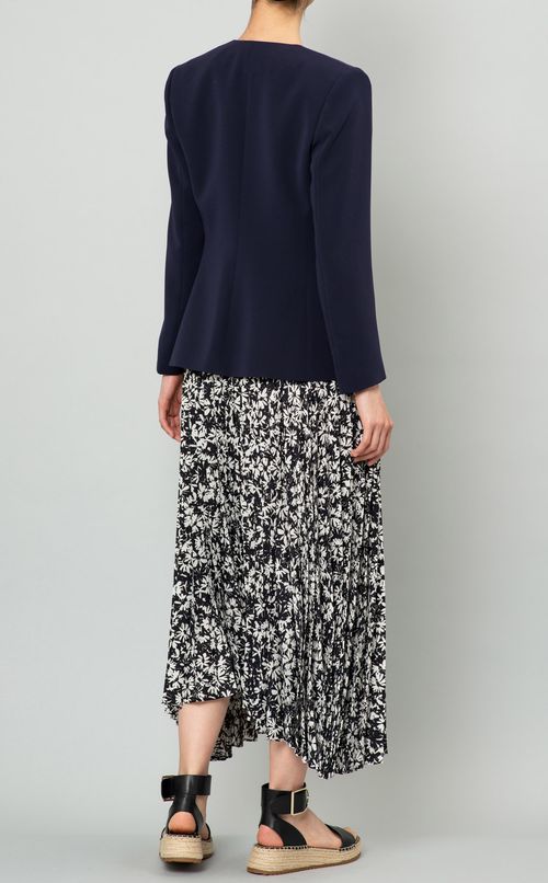 ノーカラージャケット