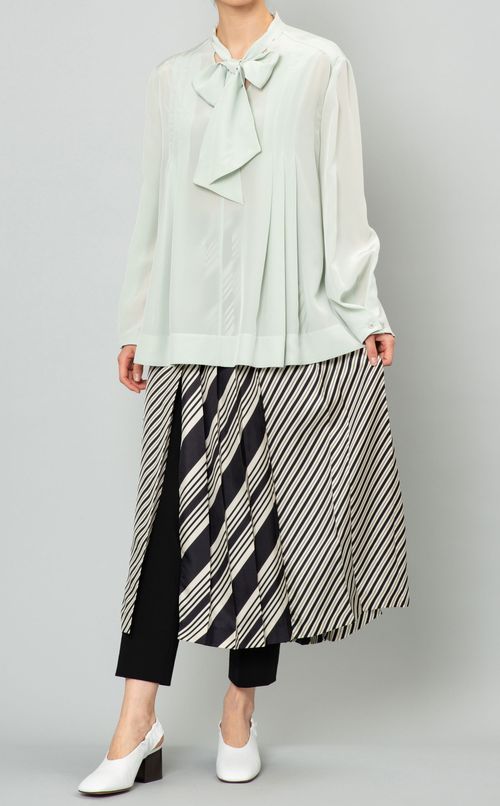 シルクストライプミディスカート