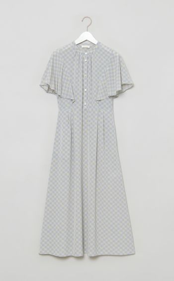 タイポグラフィフリルスリーブワンピース