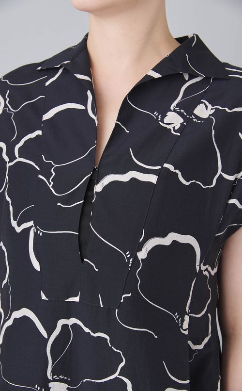 フラワープリントワンピース