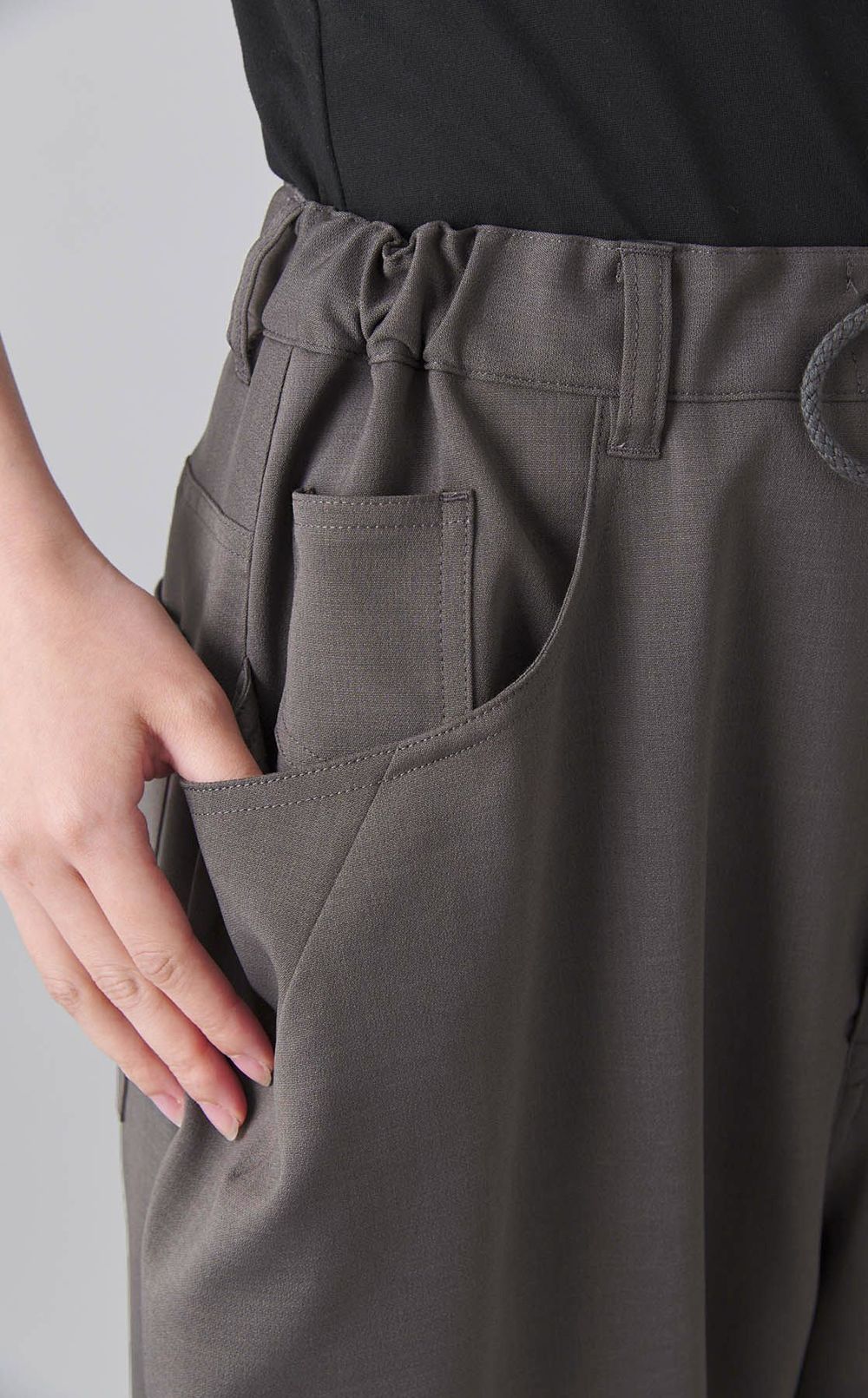 ダーツワイドイージーパンツ