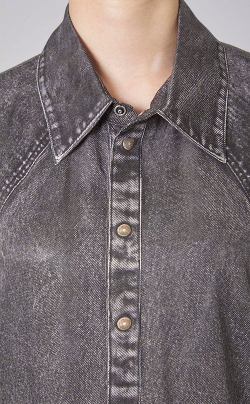 プリントデニムルーズシャツワンピース