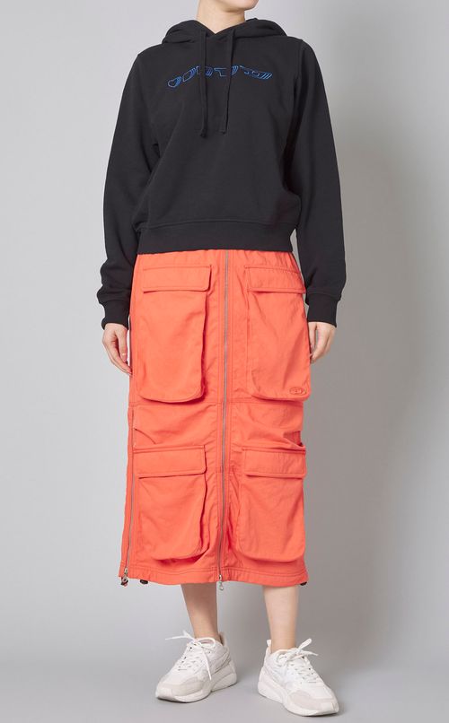 エンブロイダリースウェットフーディ