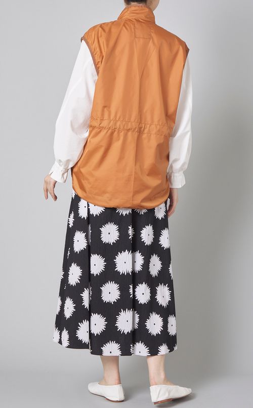 ウエストギャザースタンドネックベスト