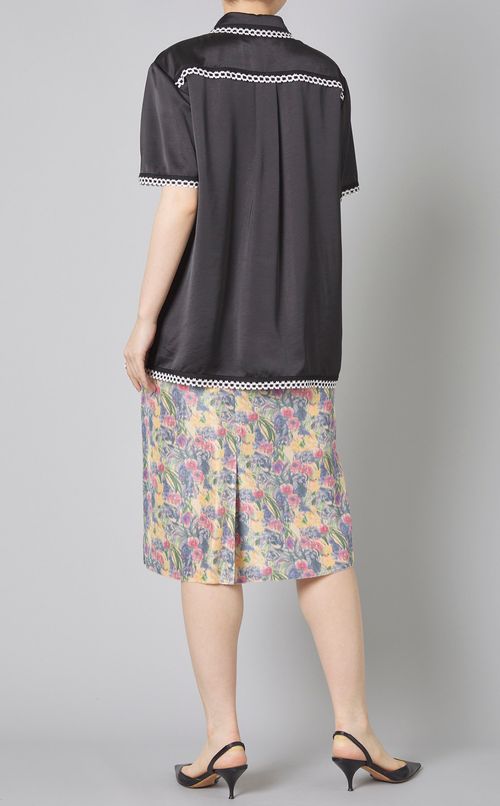 レーストリミングショートスリーブシャツ