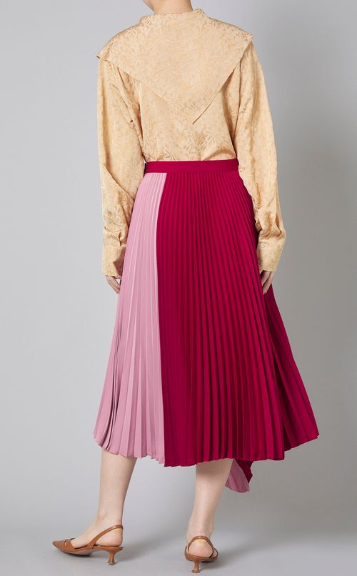 アシンメトリープリーツスカート