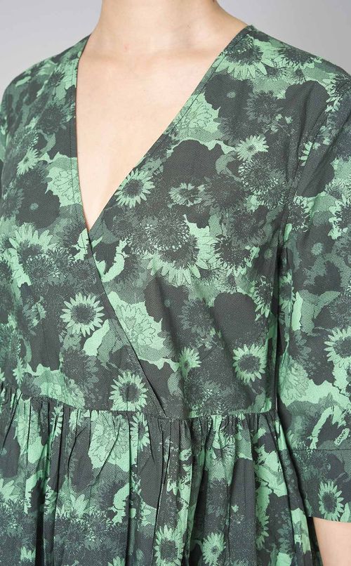 フラワープリントラップギャザードレス