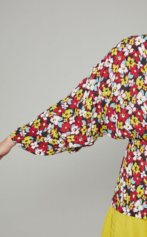 フラワープリントギャザーブラウス