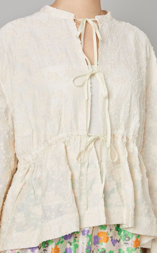 フラワージャガードフロントリボンブラウス