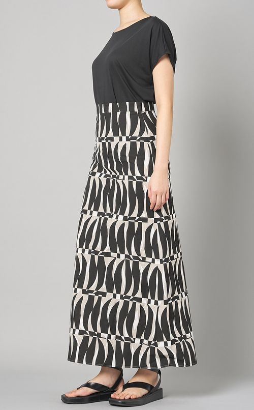 プリントセミフレアロングスカート