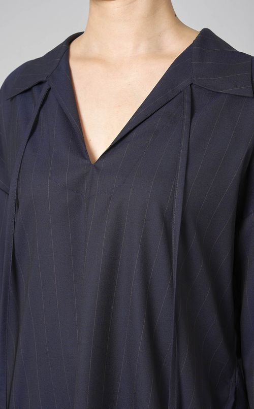 ラウンドヘムプルオーバー