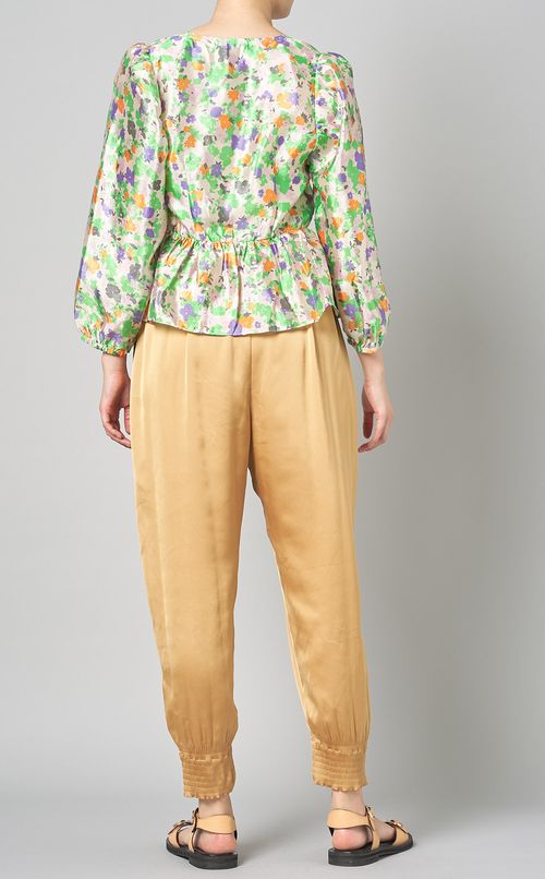 プリントVネックパフスリーブブラウス