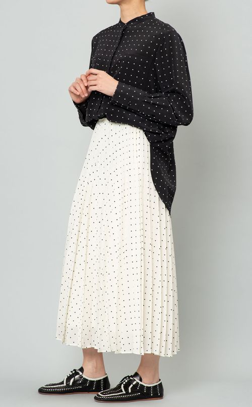 ドットプリントシルクブラウス