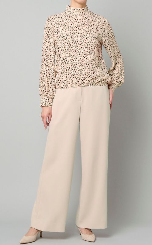 フラワープリントスタンドカラーブラウス