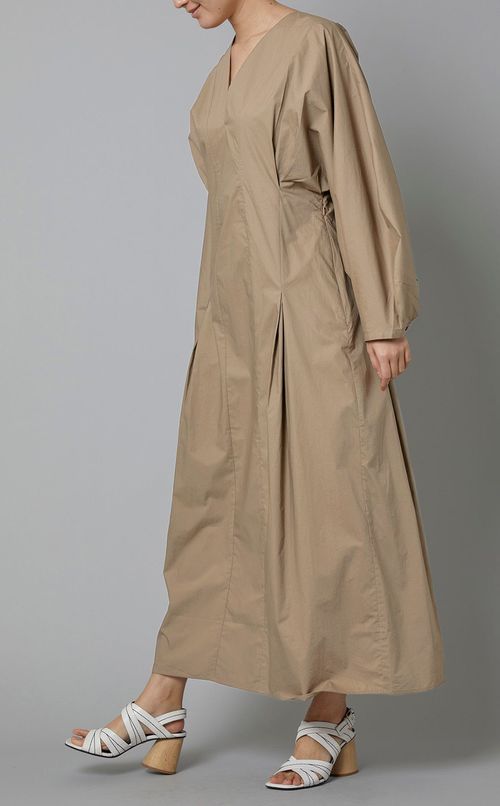 コットンVネックギャザーマキシワンピース