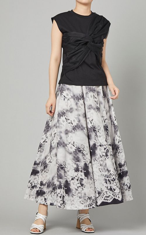 レースプリントフレアミディスカート