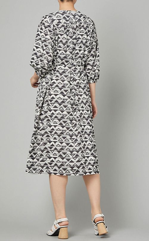 トライアングルプリントワンピース