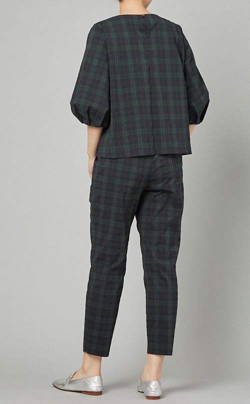 ボートネックプルオーバーブラウス