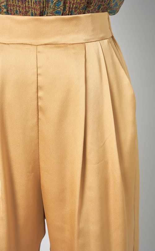 ストレッチサテンタックパンツ