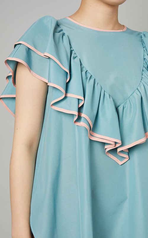 パイピングカラーブラウス