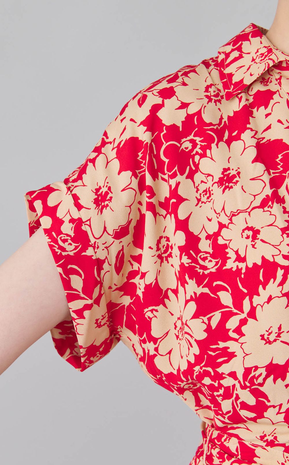 フラワープリントハーフスリーブドレス