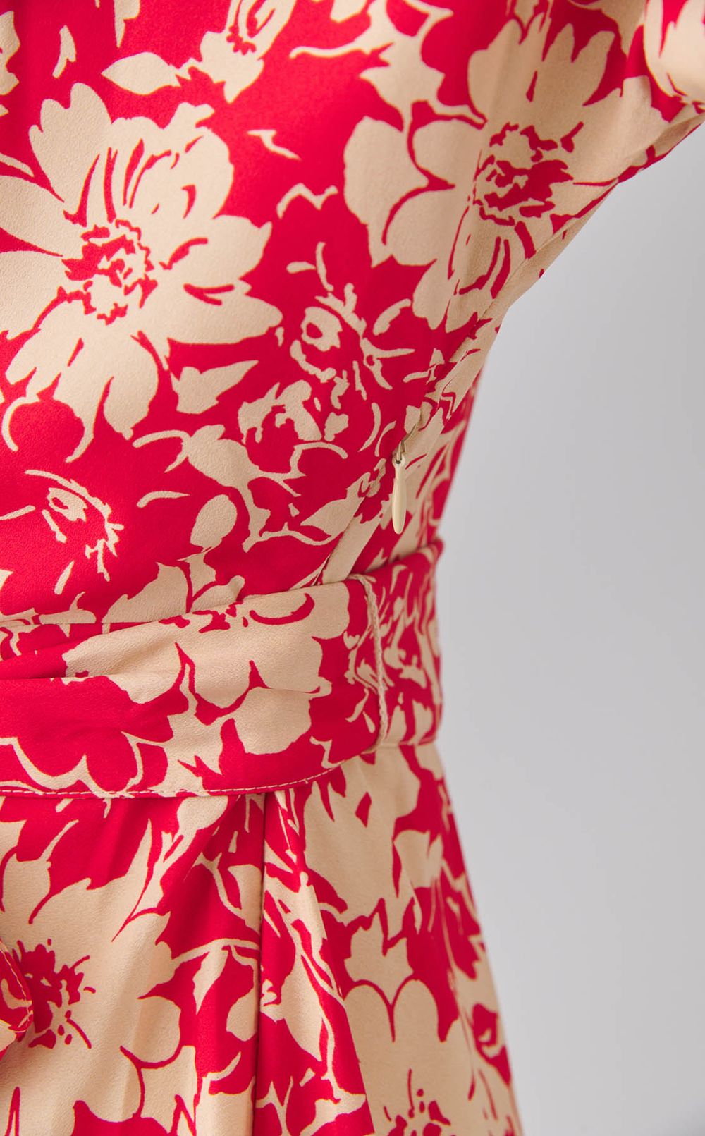 フラワープリントハーフスリーブドレス