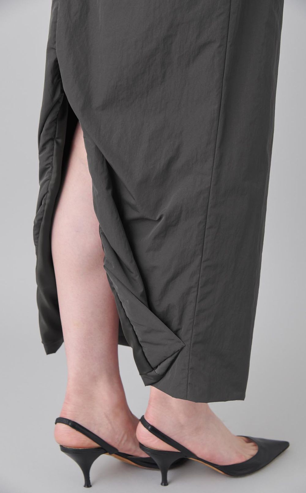 ナイロンバックスリットペンシルスカート