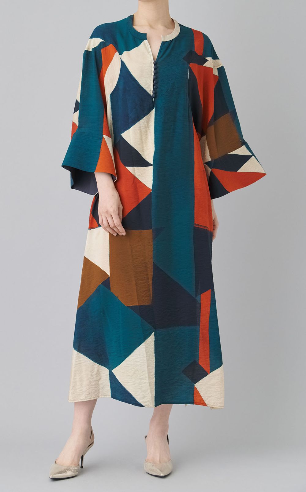 ジオメトリックスリーブドレス