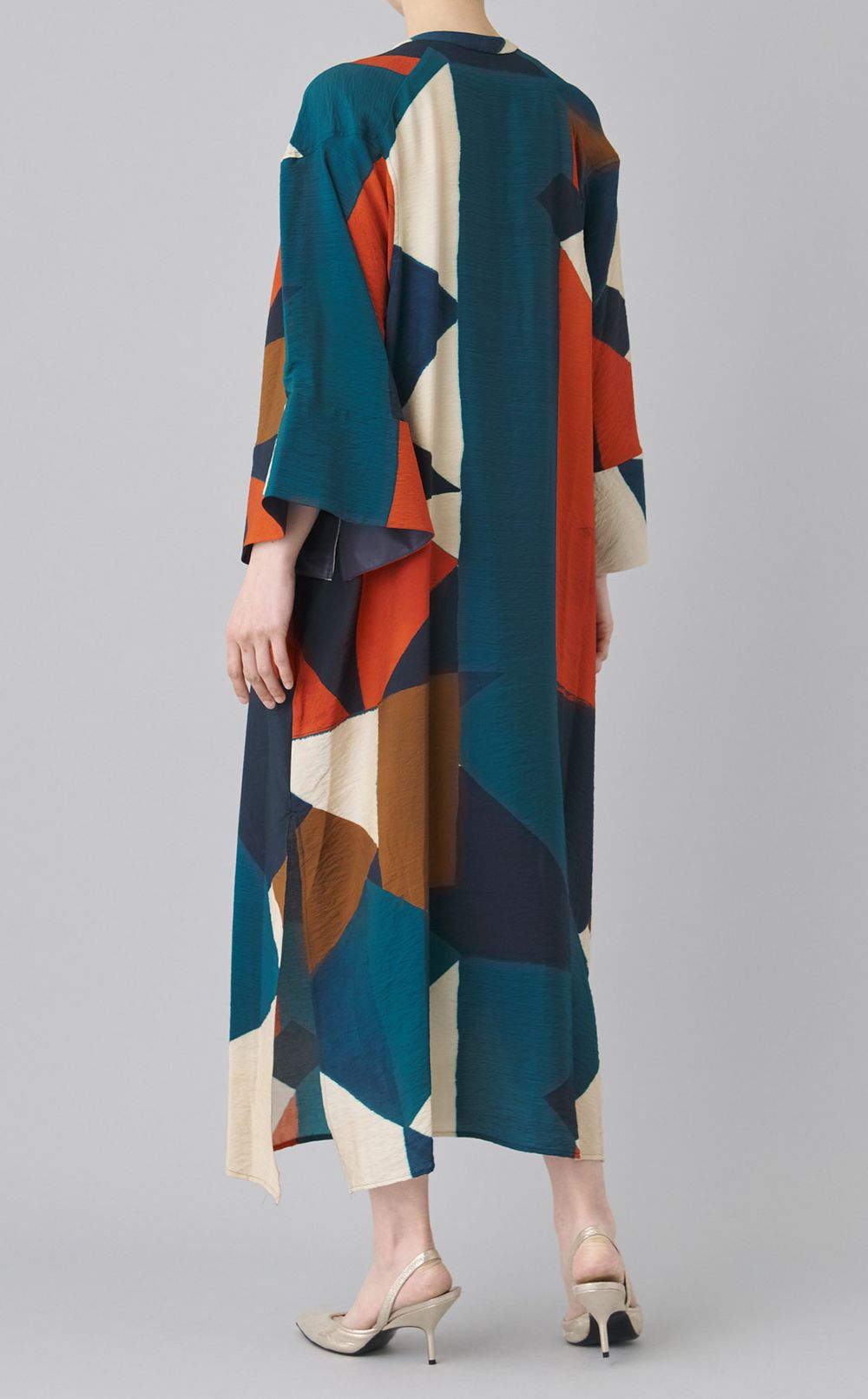 ジオメトリックスリーブドレス