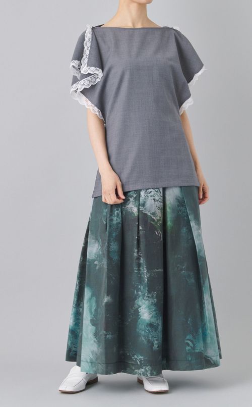 スリットスリーブレーストリムブラウス