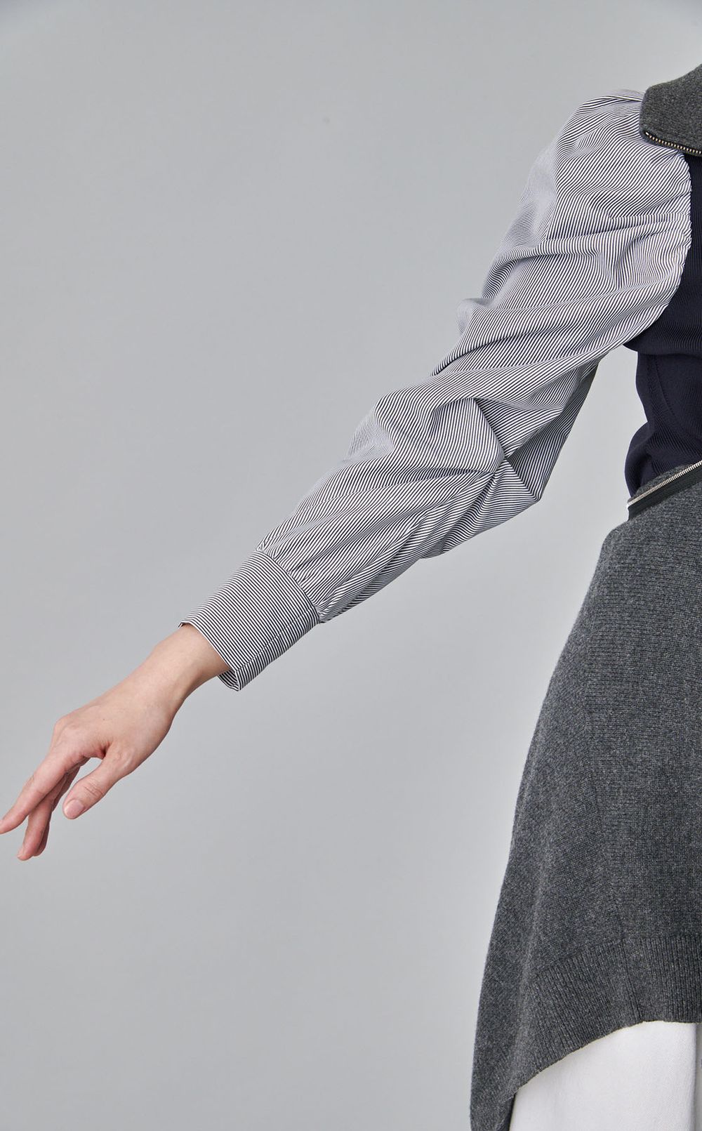 【roop】ハーフジップポンチョワンピース