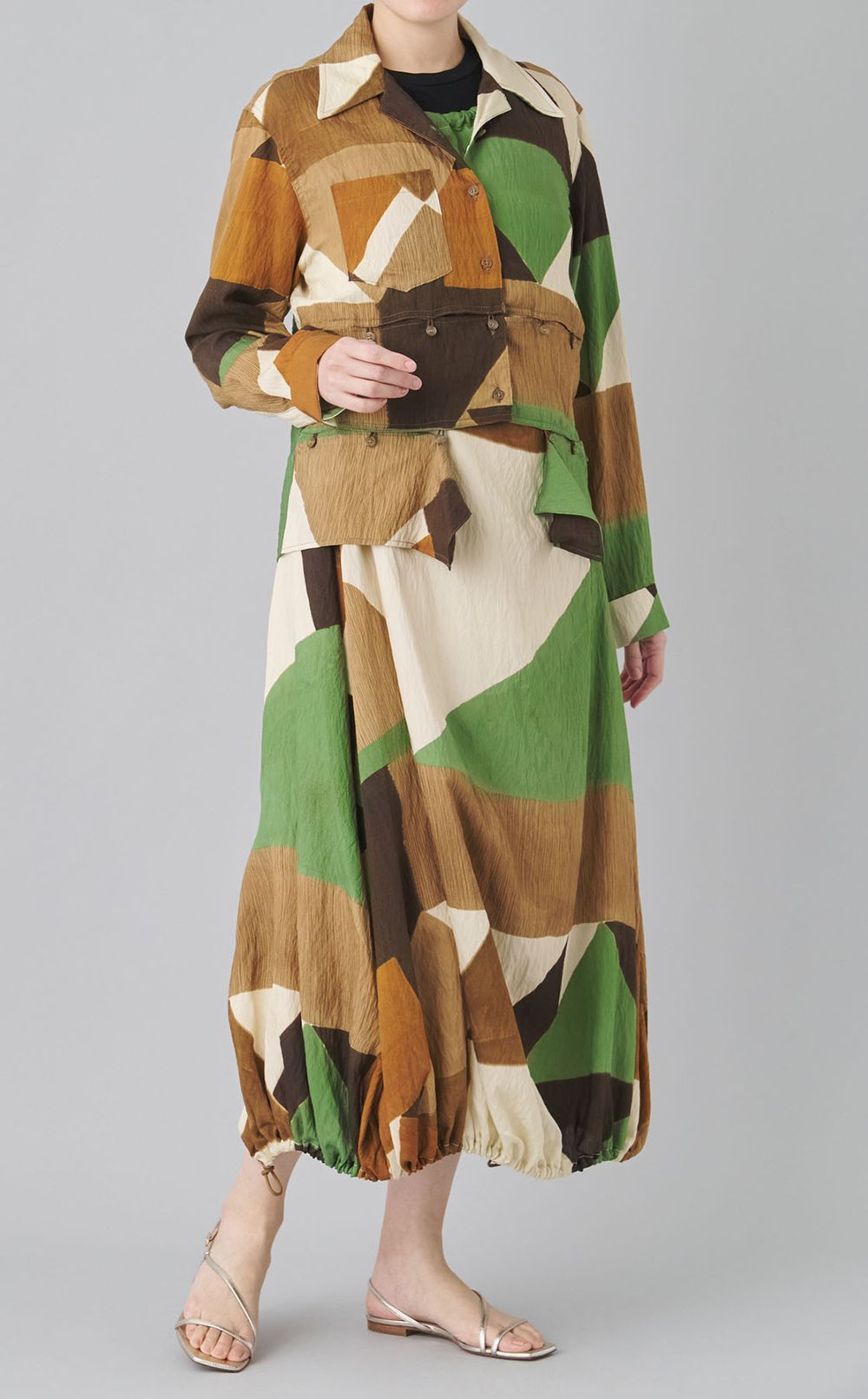 ジオメトリックドレープドレス