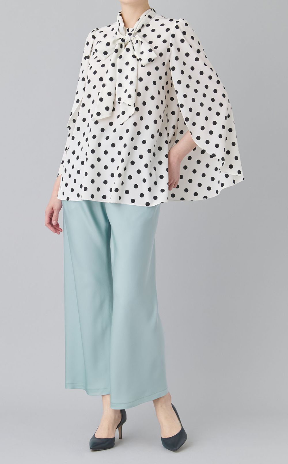 ドットプリントボウタイブラウス