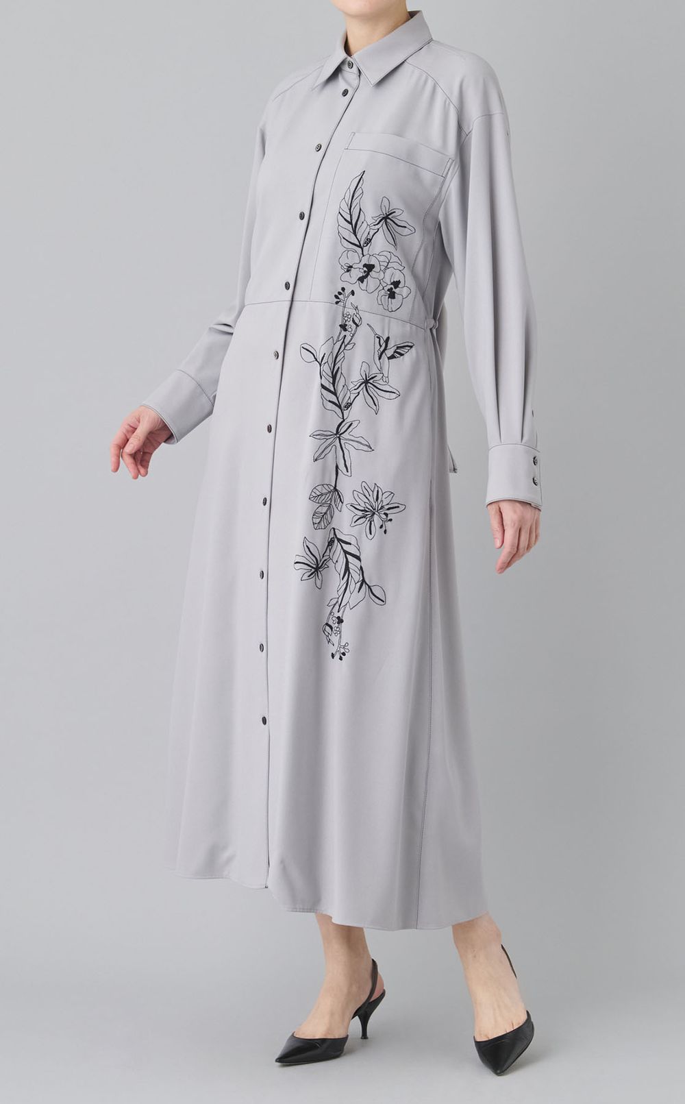 フラワー刺繍シャツワンピース