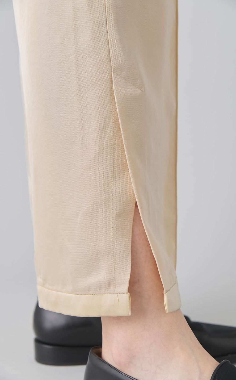 【roop】エンブロイダリー　パンツ