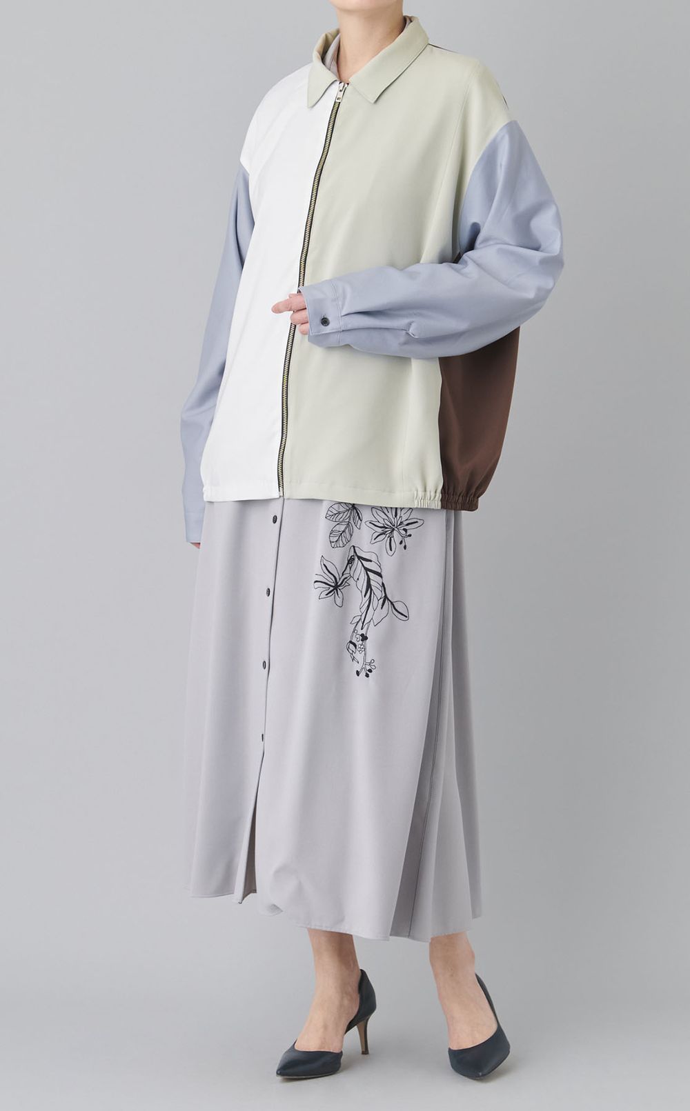 フラワー刺繍シャツワンピース