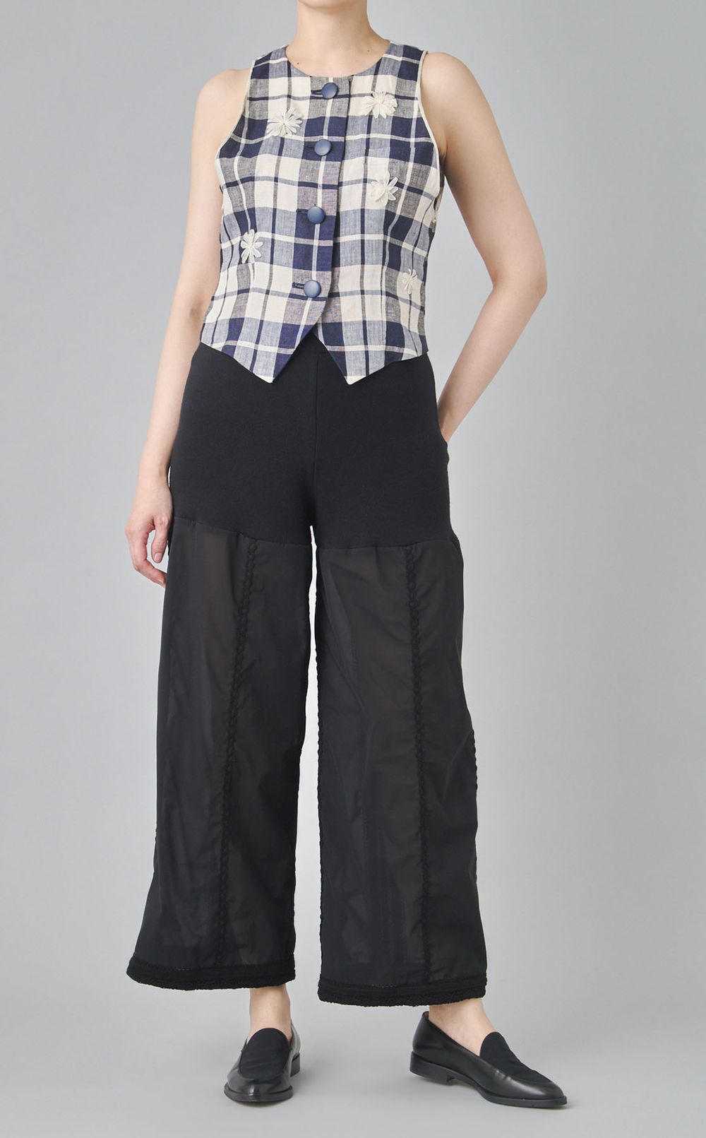 【roop】エンブロイダリー　パンツ