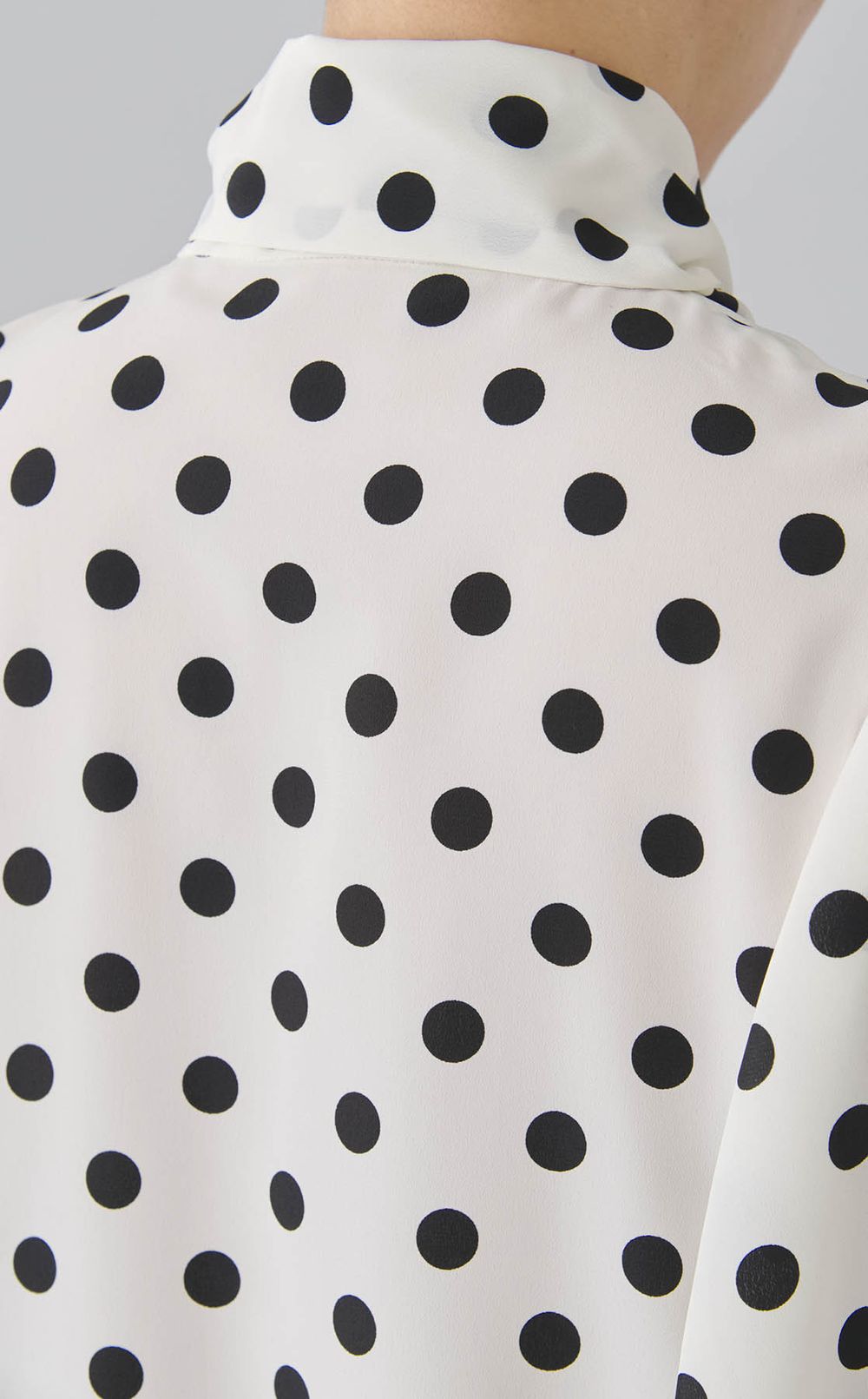 ドットプリントボウタイブラウス