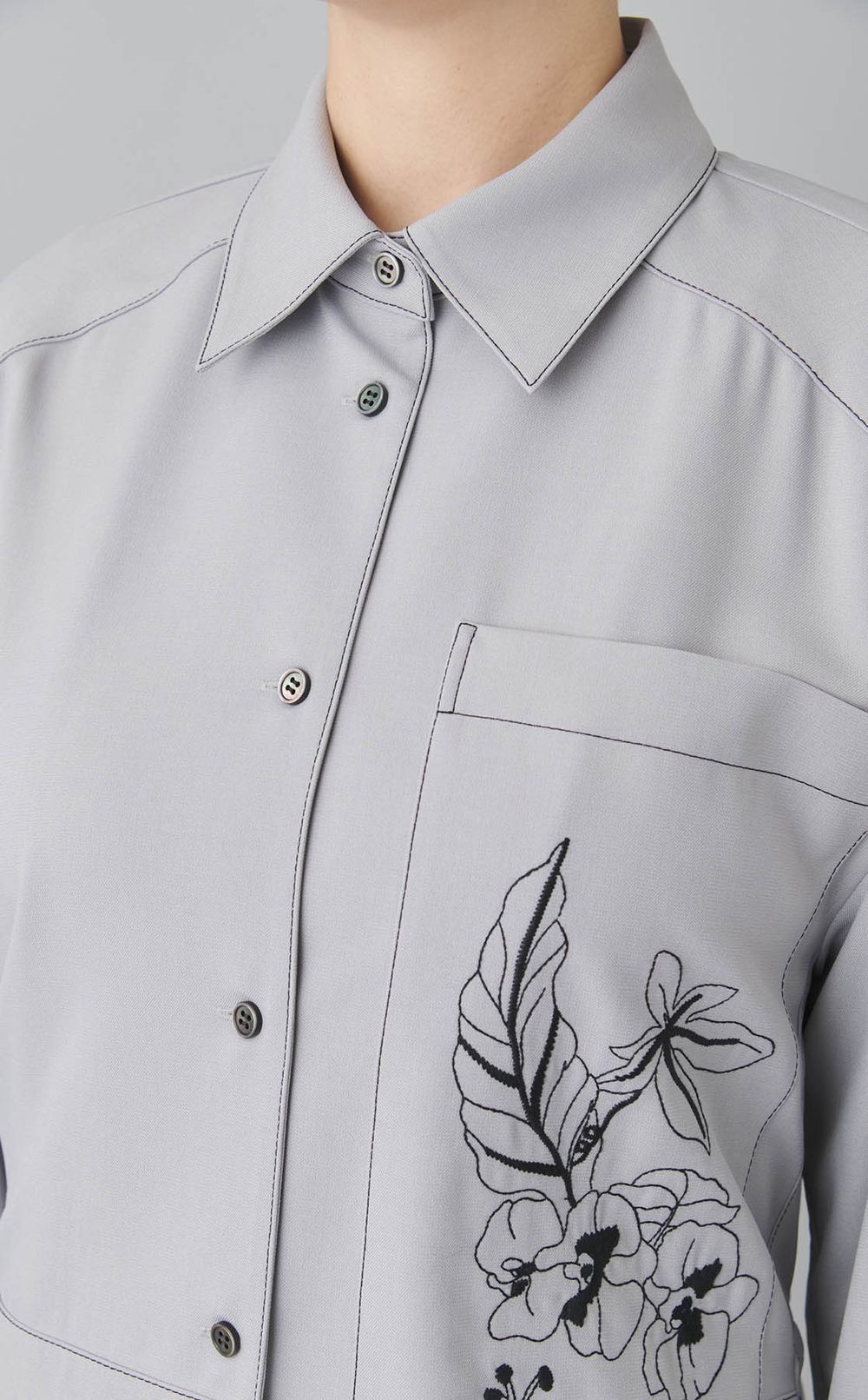 フラワー刺繍シャツワンピース