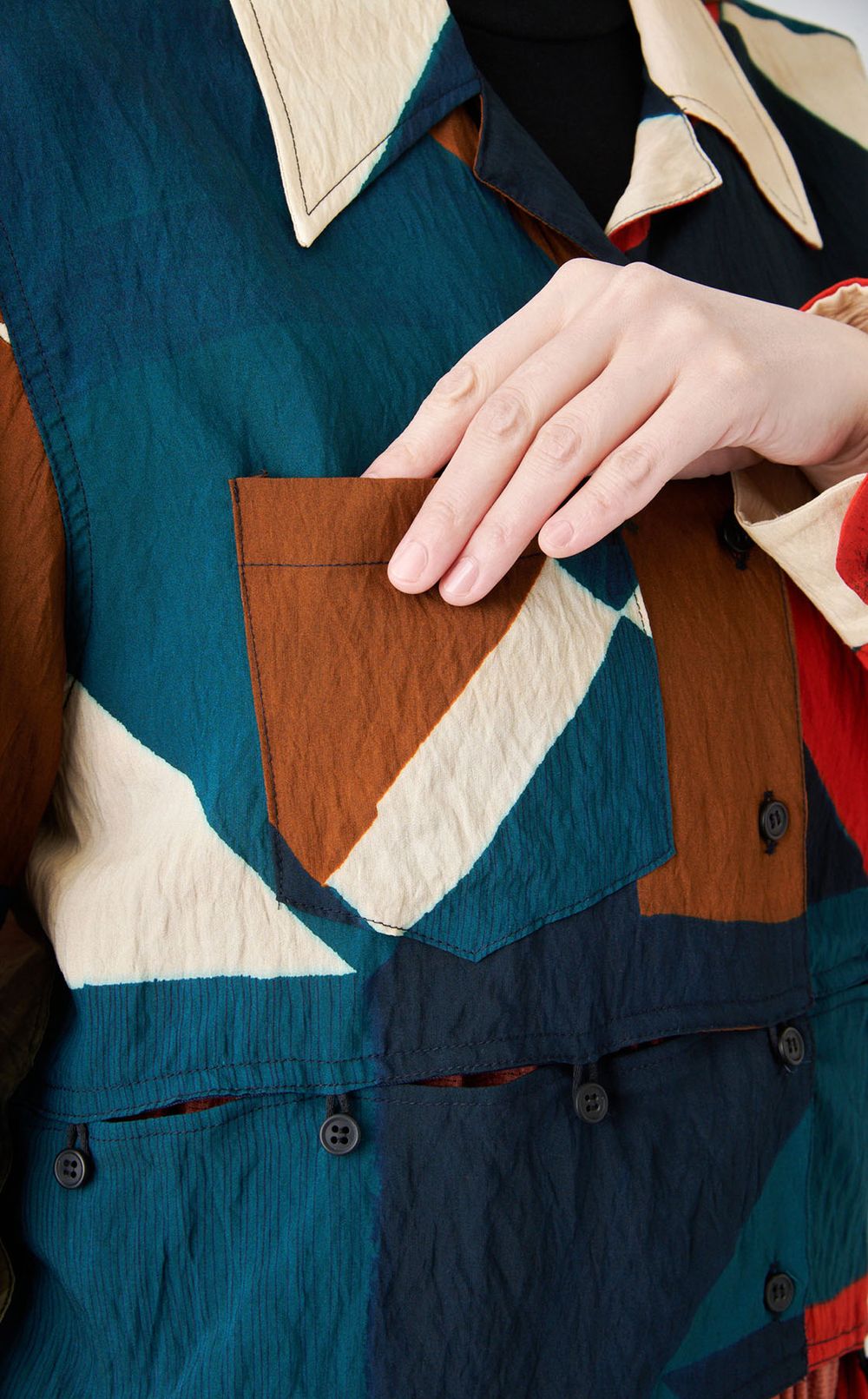 ジオメトリックレイヤーシャツ