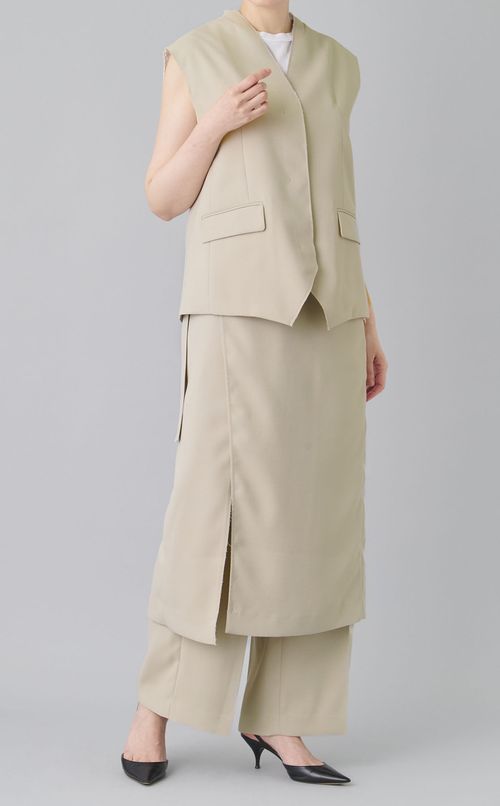 カットオフVネックベスト