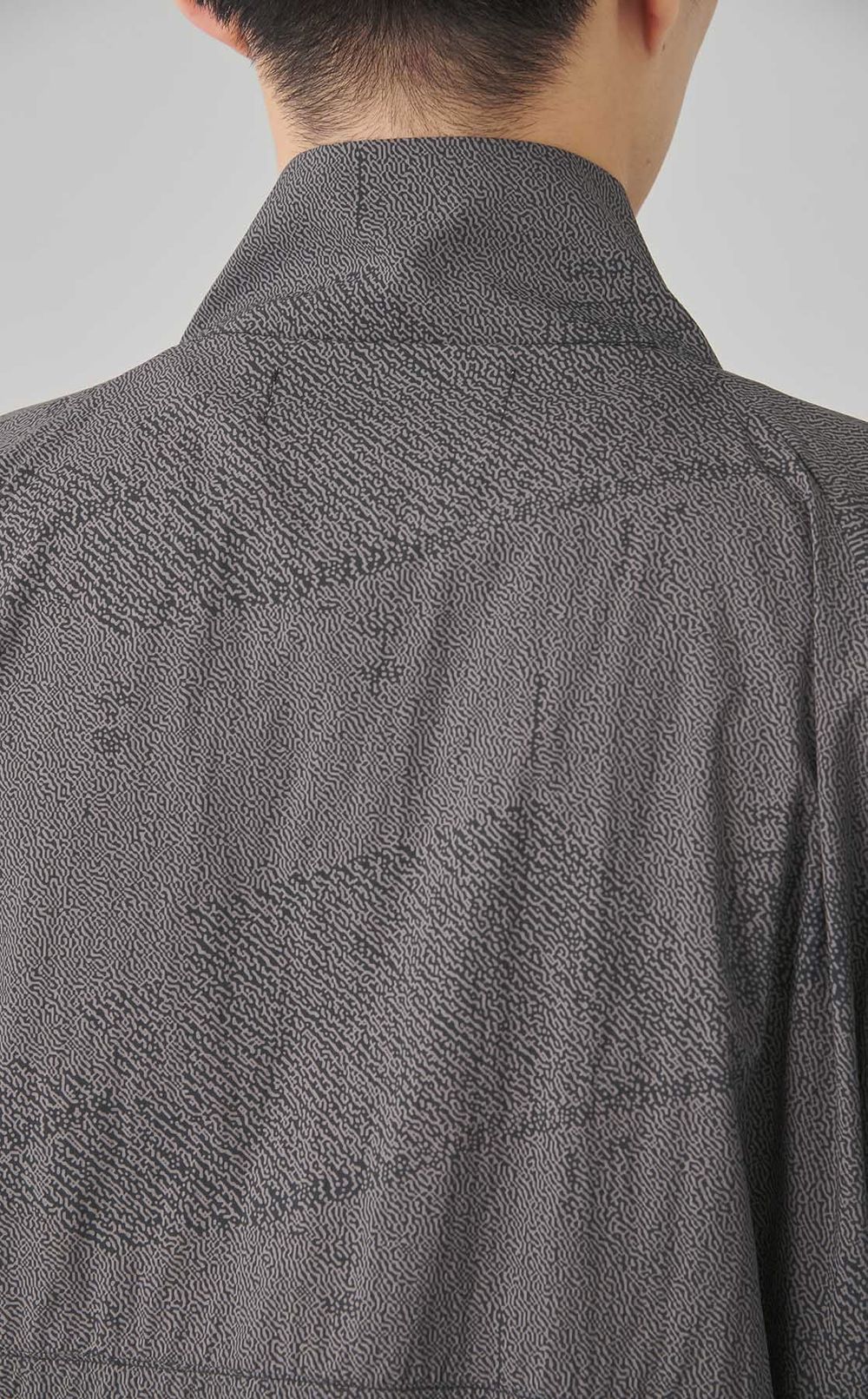 ライトウェイトウインドシェルジャケット