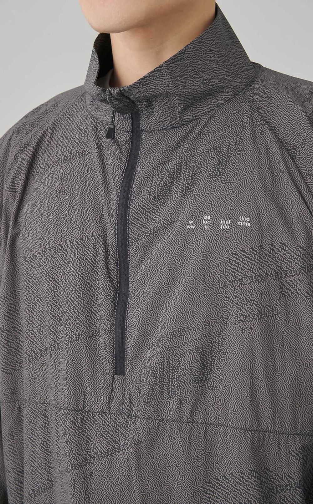 ライトウェイトウインドシェルジャケット